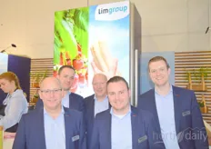 John Schoeber, Martijn Davids, Stefan Pohl, Sjoerd Gipmans and René Schuurmans from Limgroep. Their new strawberry variety, Limvanera, has just been launched on the market in South America.